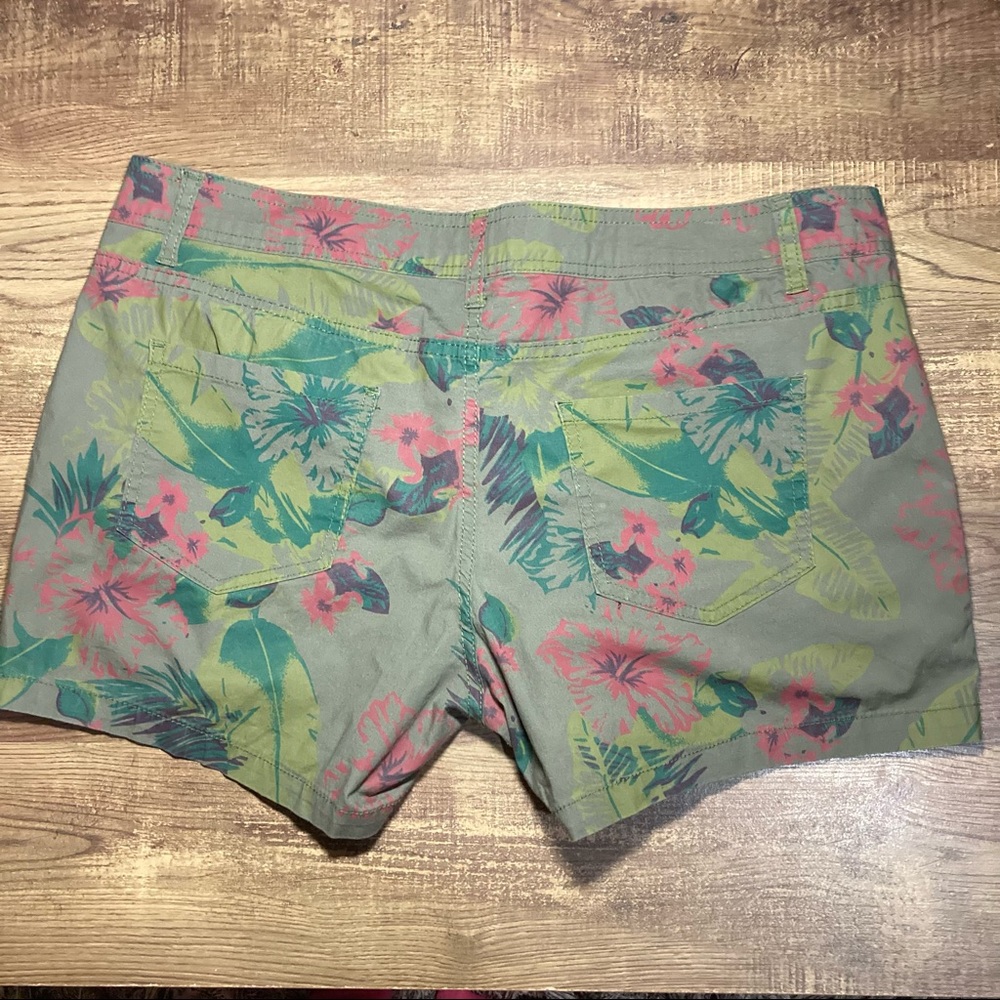 Faded Glory Women's Floral Shorts - Green and Pink